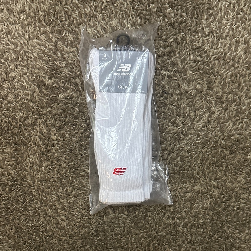 New Balance Men's White Crew Athletic Socks 3- Pack NEW